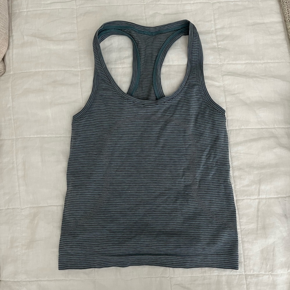 Lululemon tank